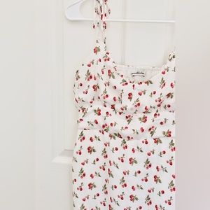 Abercrombie & Fitch Cherry Shoulder Tie Dress with w/ pockets